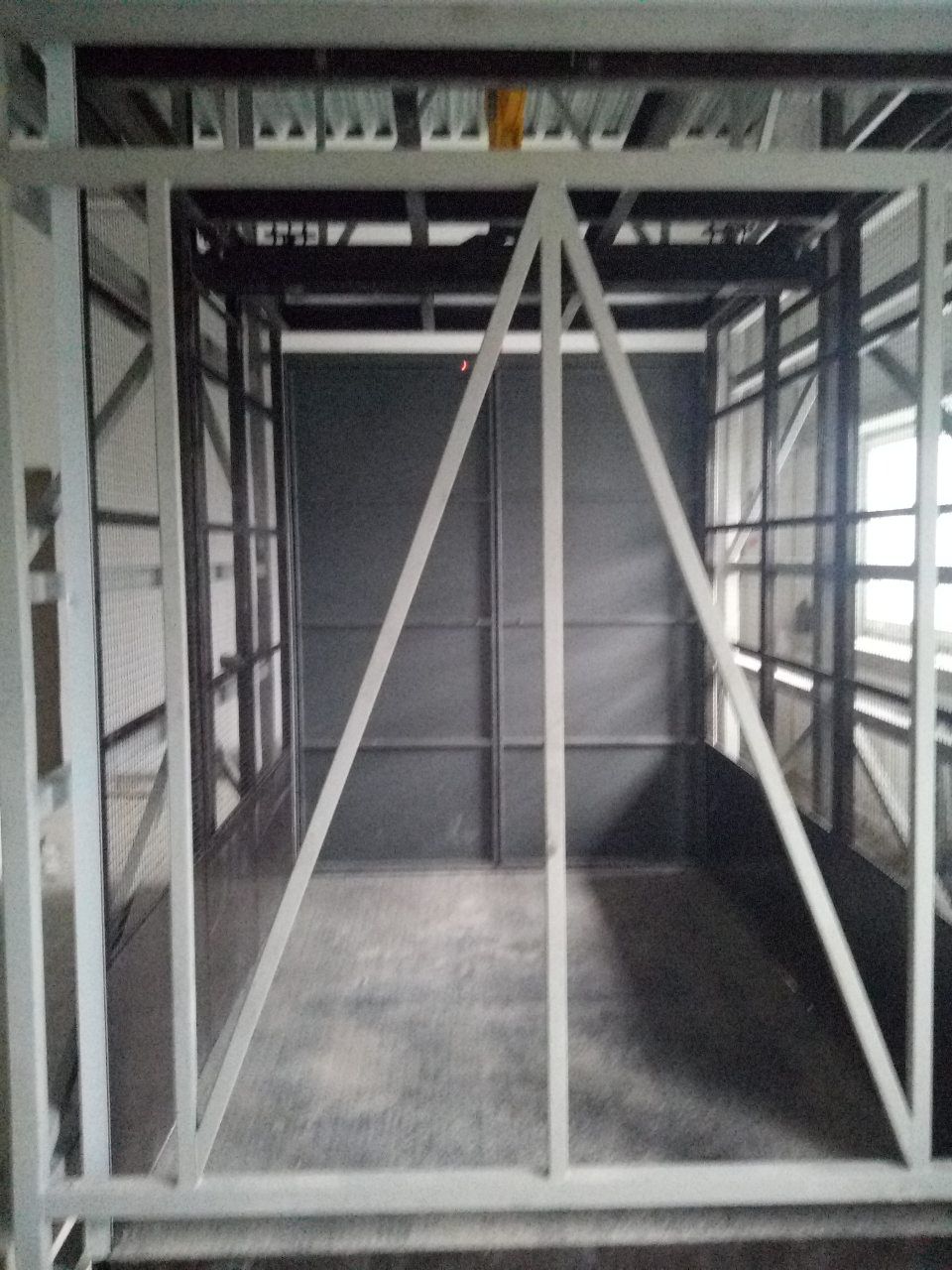 Шахтный подъемник, 1000 кг, Псков