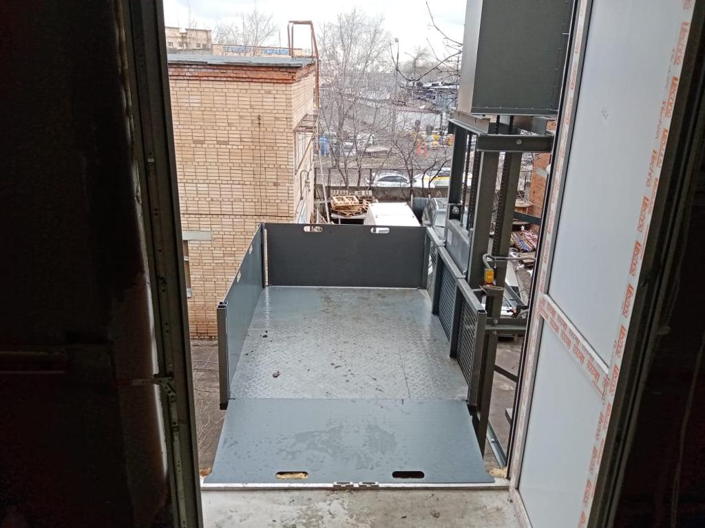 Грузовой подъёмник консольный цепной ПГ-К-500, 500 кг, Москва