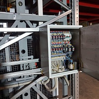 Подъемник грузовой в металлокаркасной шахте, г/п 1000 кг, Апаринки